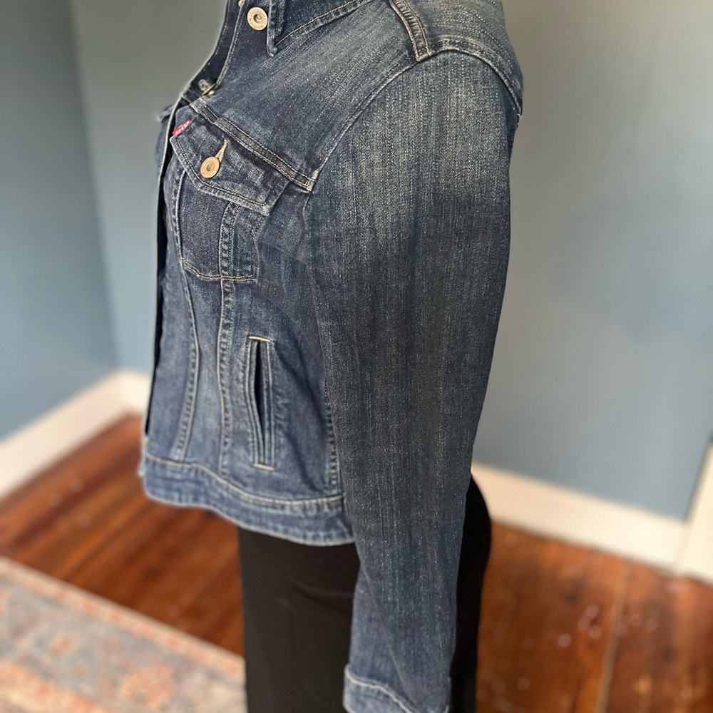 Levi's Women's Classic Indigo Jean Jacket - Picture 3 of 5